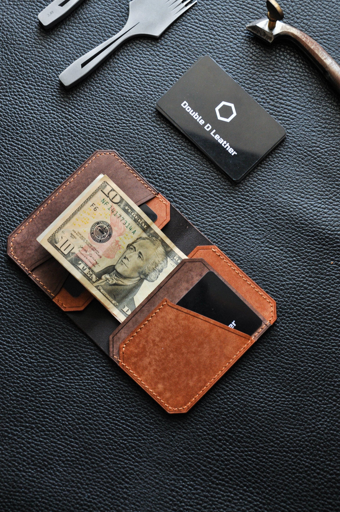 Minimalist leather wallet with anchor