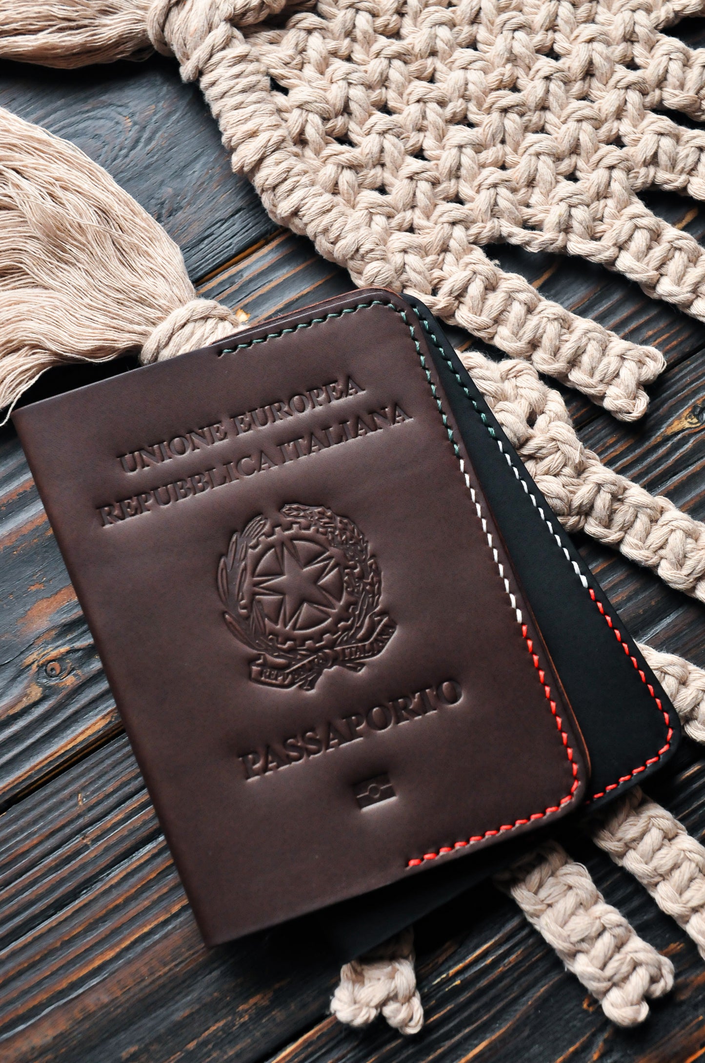 Passport cover for Italy passport