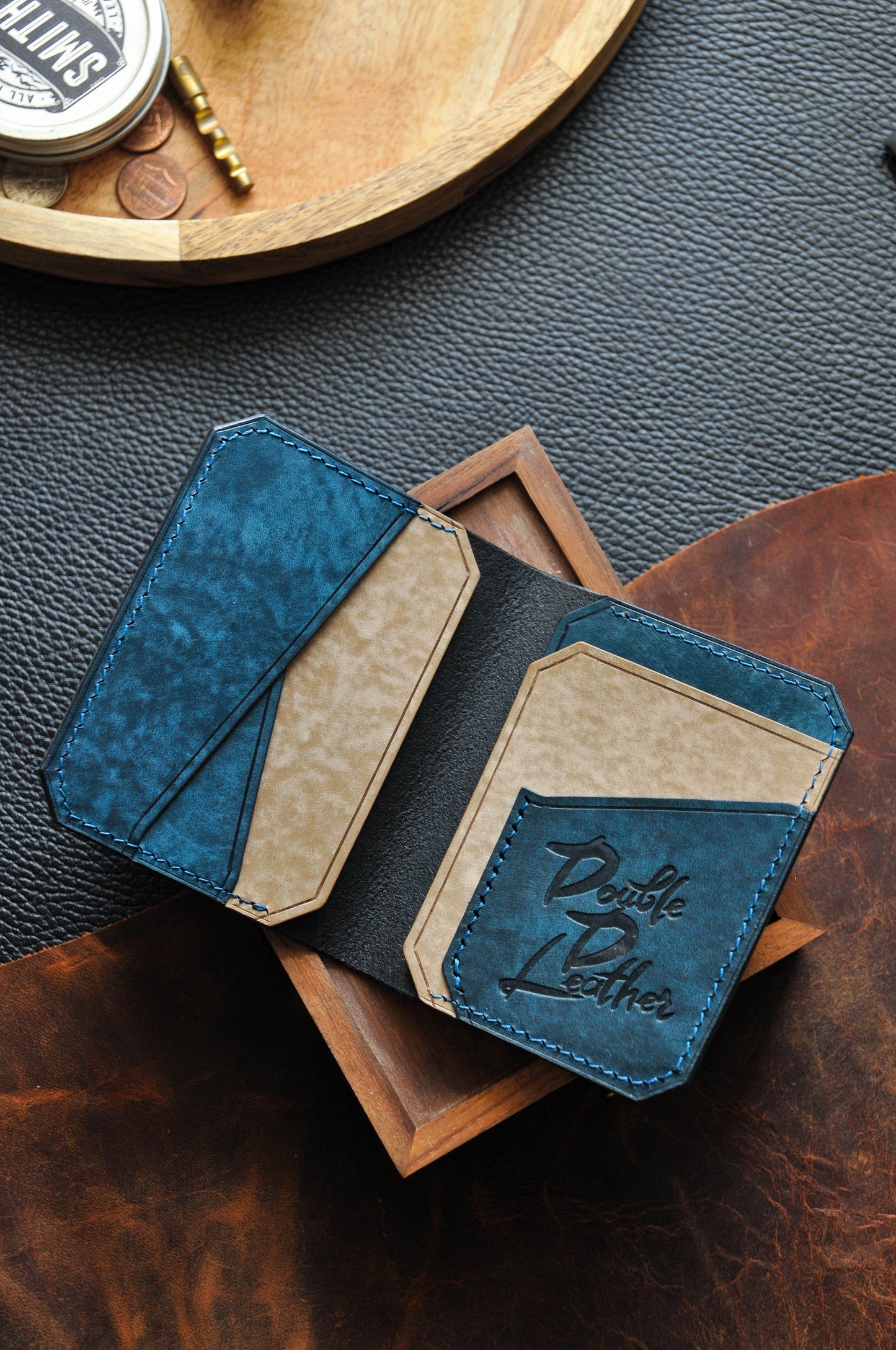 Minimalist leather wallet