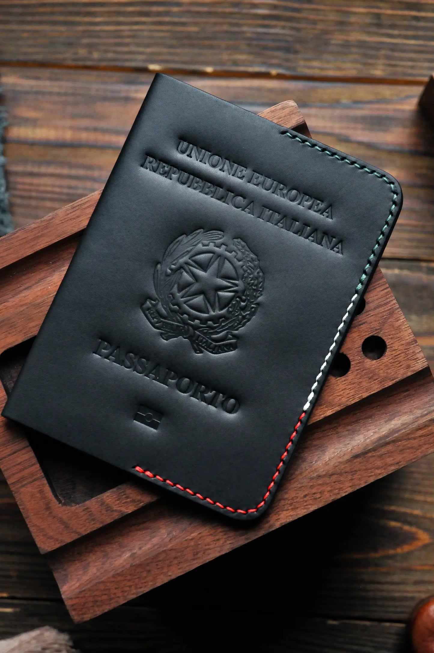 Passport cover for Italian passport