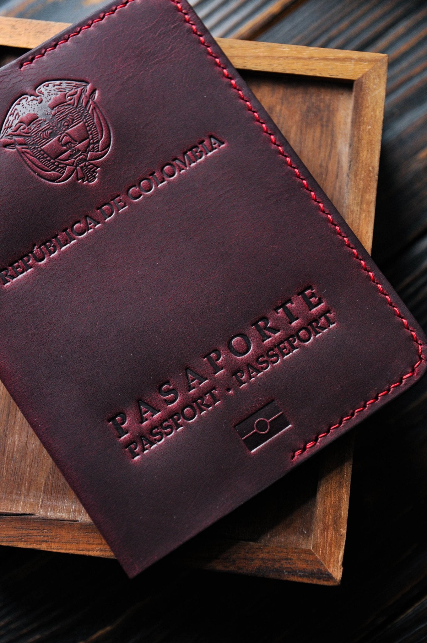 Passport cover for Colombia passport