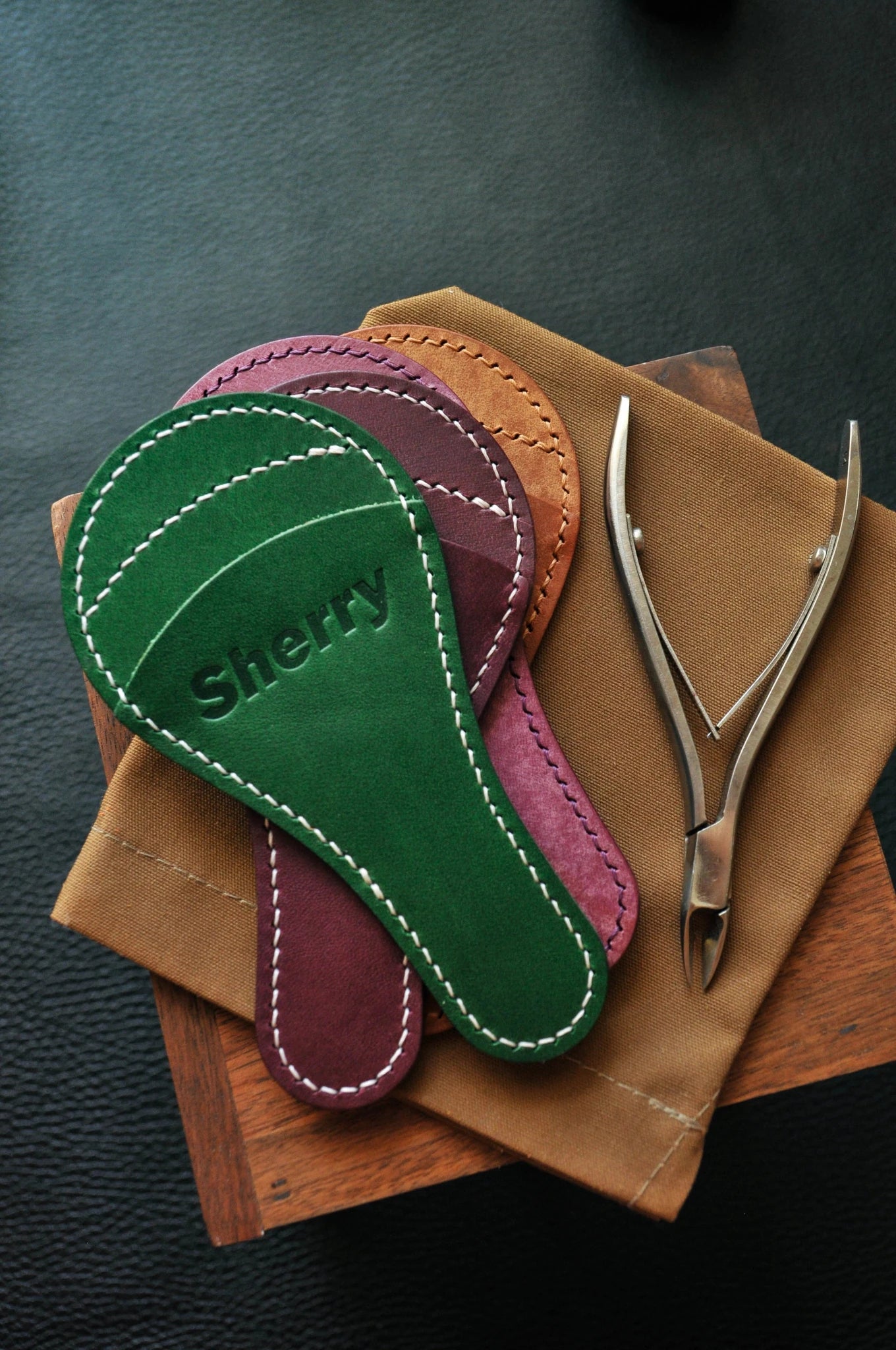 Personalized Manicure case,  leather Manicure holder